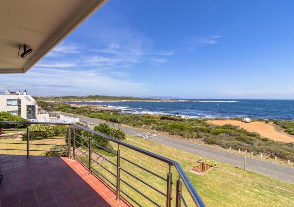 Photo of Outdoor in Sandbaai