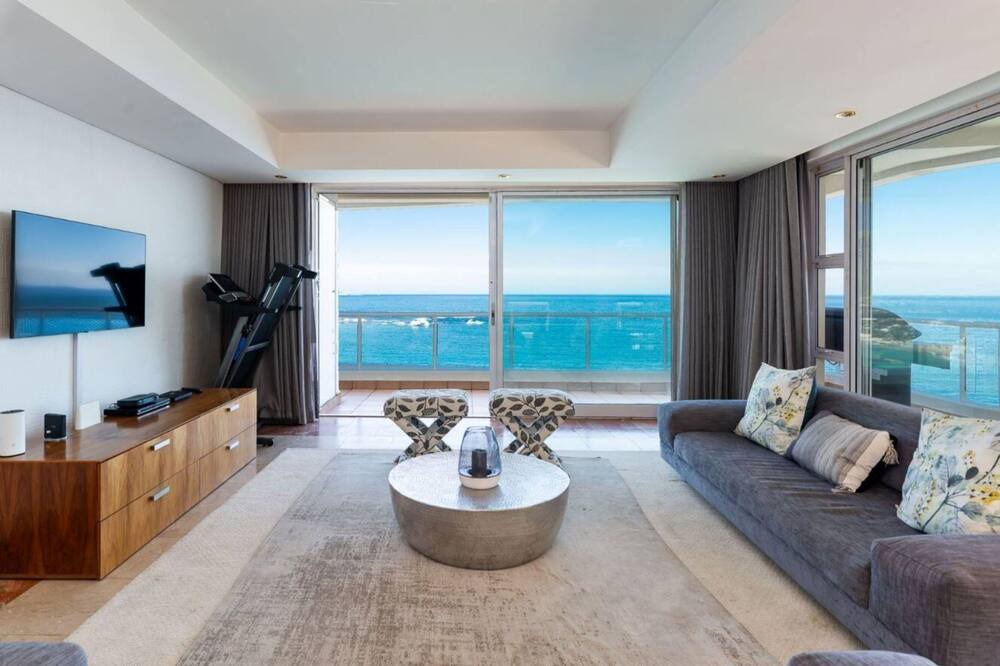 Photo of Livingroom in Bantry Bay