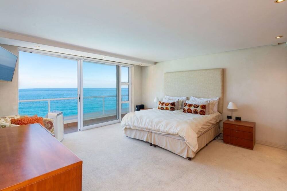 Photo of Bedroom in Bantry Bay