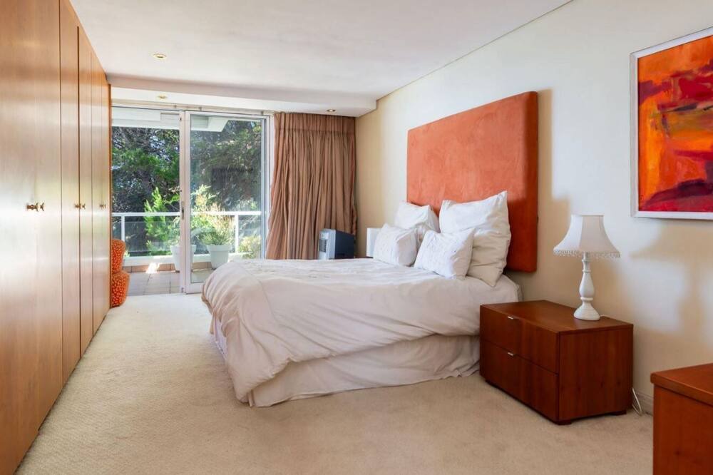 Photo of Bedroom in Bantry Bay