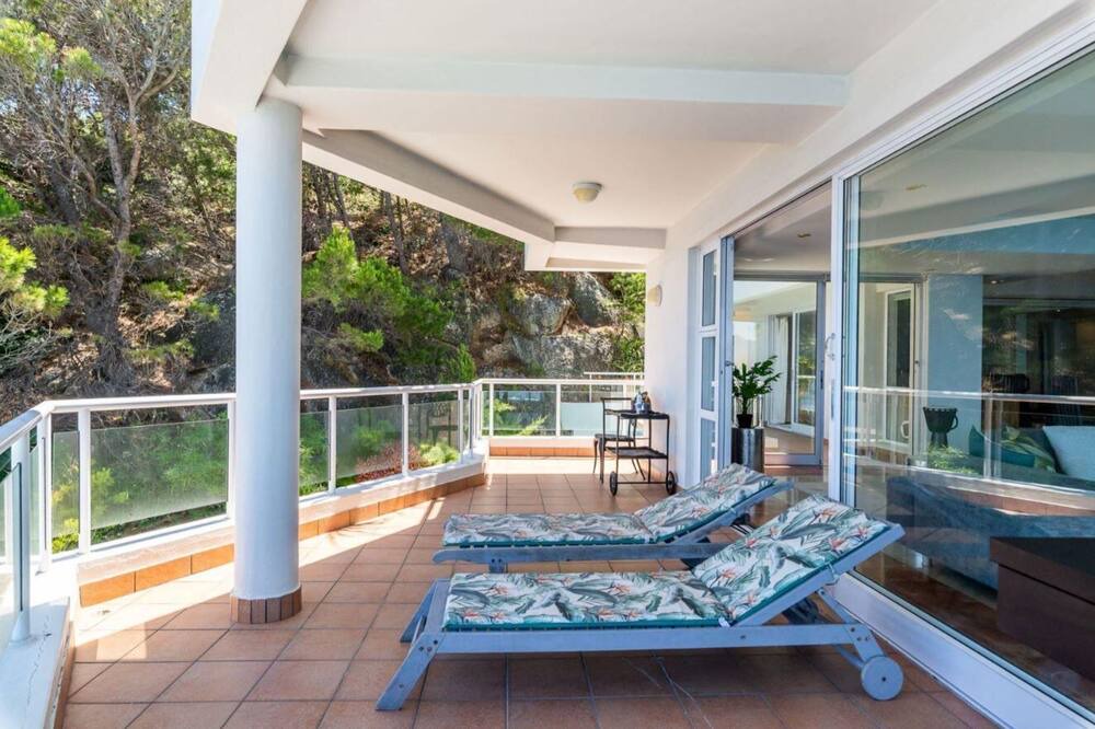 Photo of Outdoor in Bantry Bay
