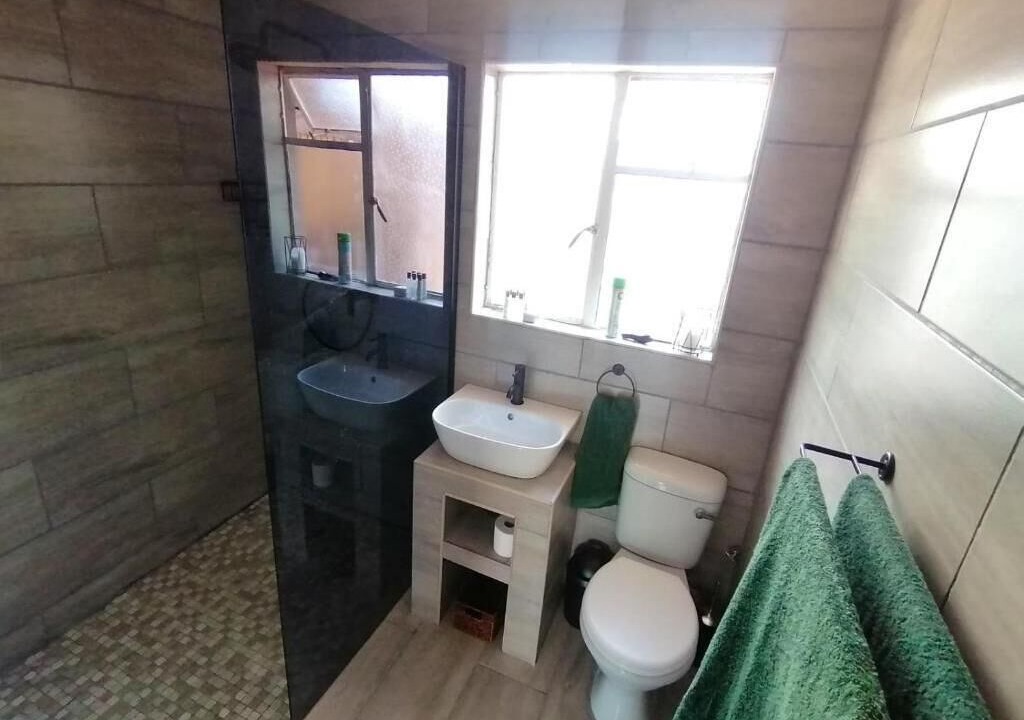 Photo of Bathroom in Fichardt Park