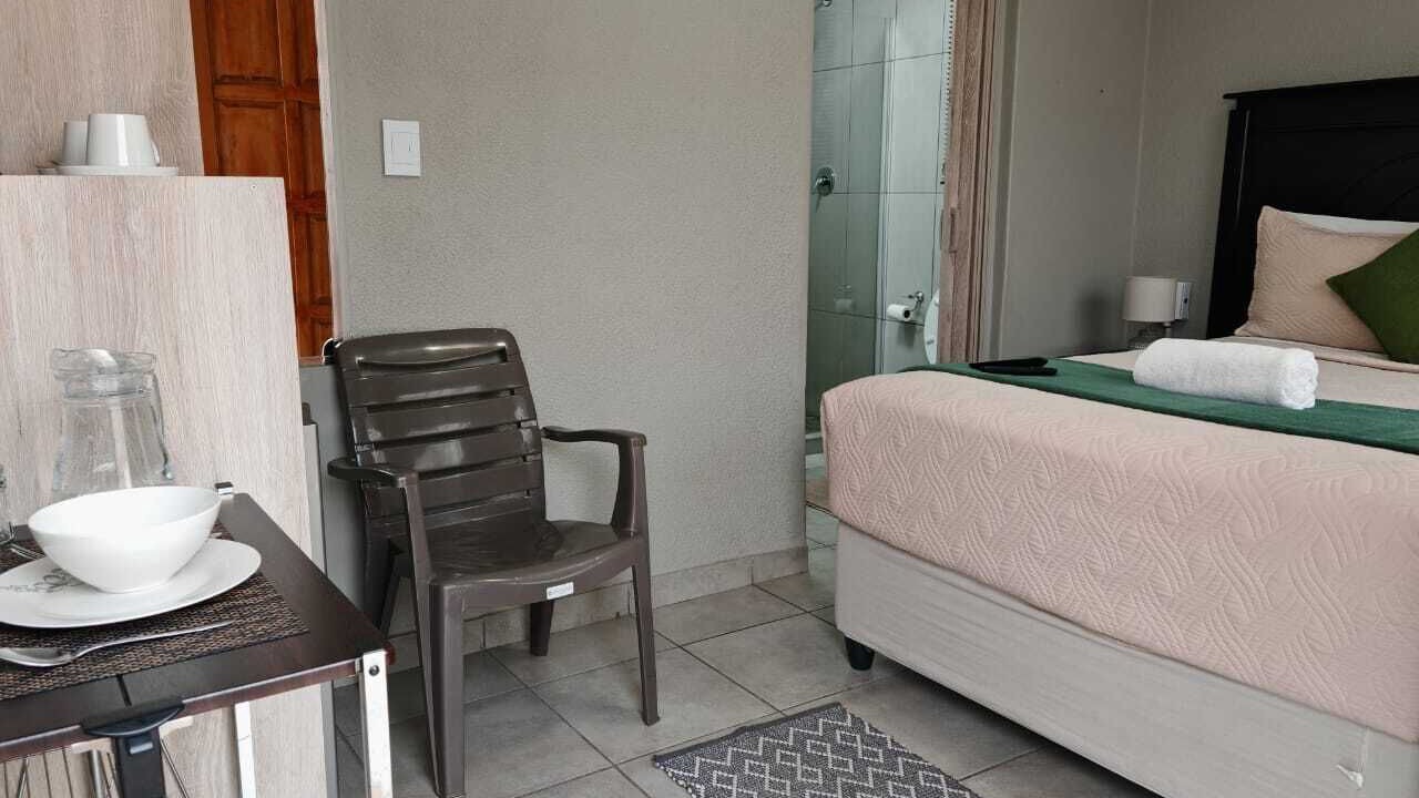 Photo of Bedroom in Embalenhle