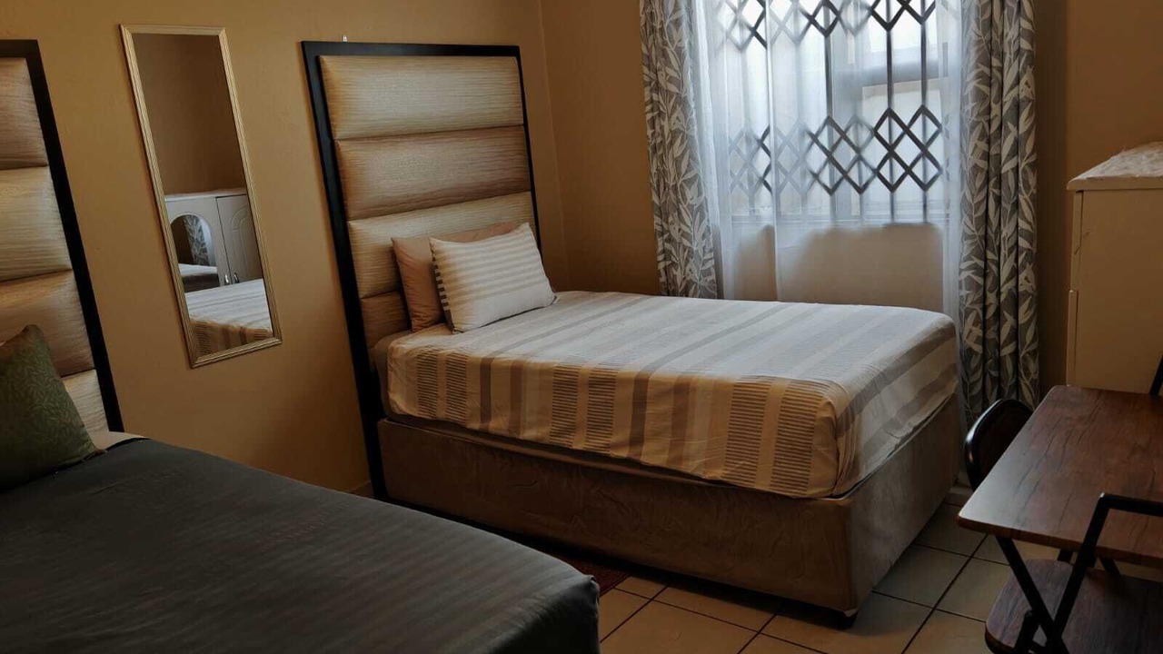 Photo of Bedroom in Embalenhle