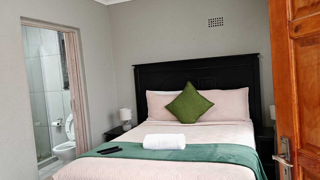 Photo of Bedroom in Embalenhle
