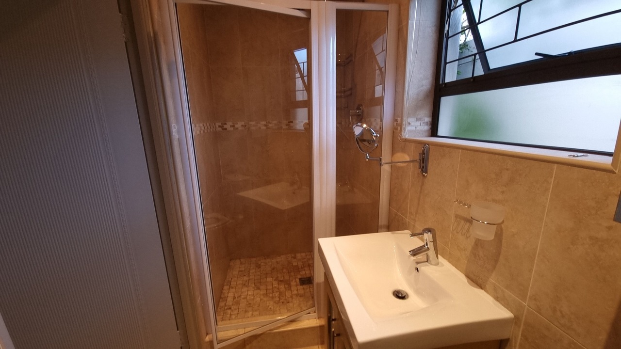 Photo of Bathroom in Eikenbosch