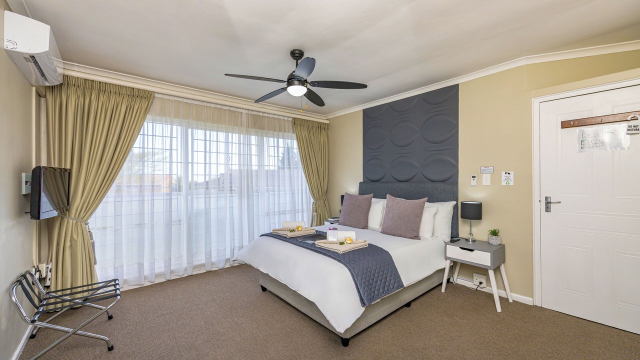 Photo of Bedroom in Plattekloof