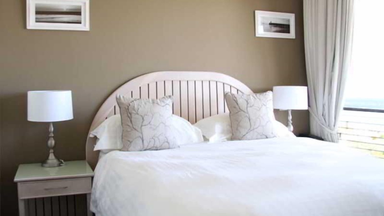 Photo of Bedroom in Lagoon Beach