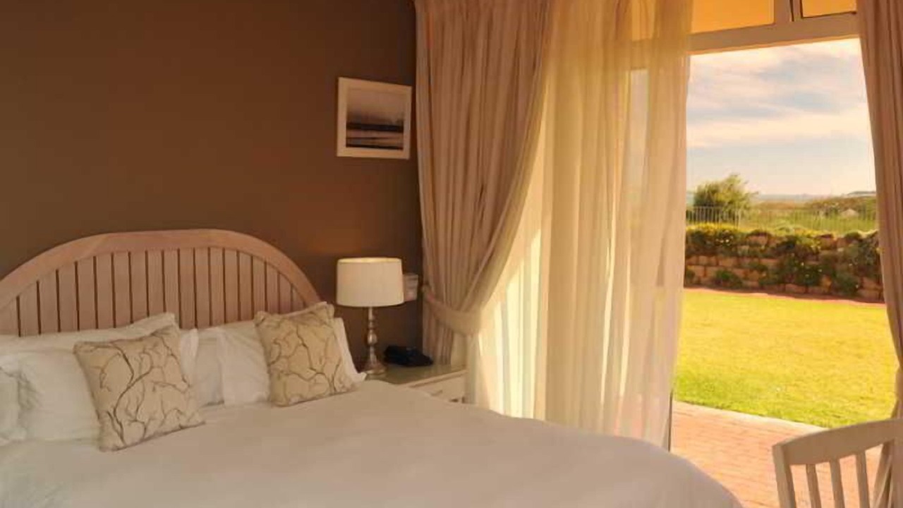 Photo of Bedroom in Lagoon Beach