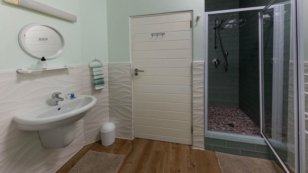 Photo of Bathroom in Mountainside