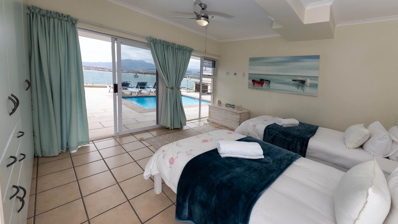 Photo of Bedroom in Mountainside