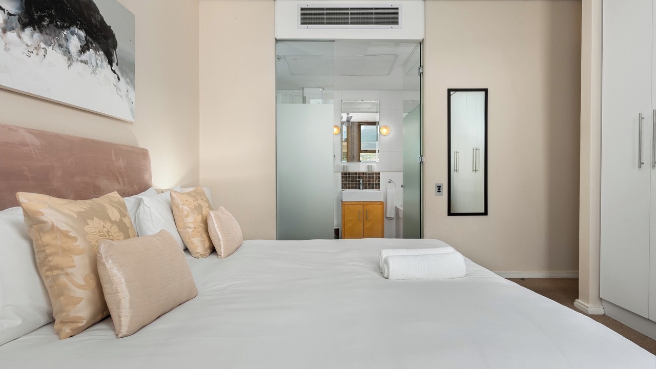 Photo of Bedroom in Cape Town City Centre