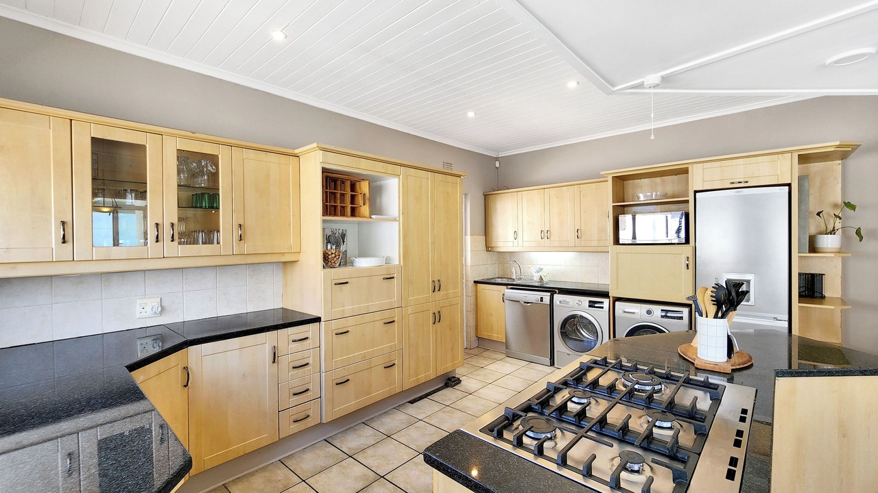 Photo of Kitchen in Somerset West