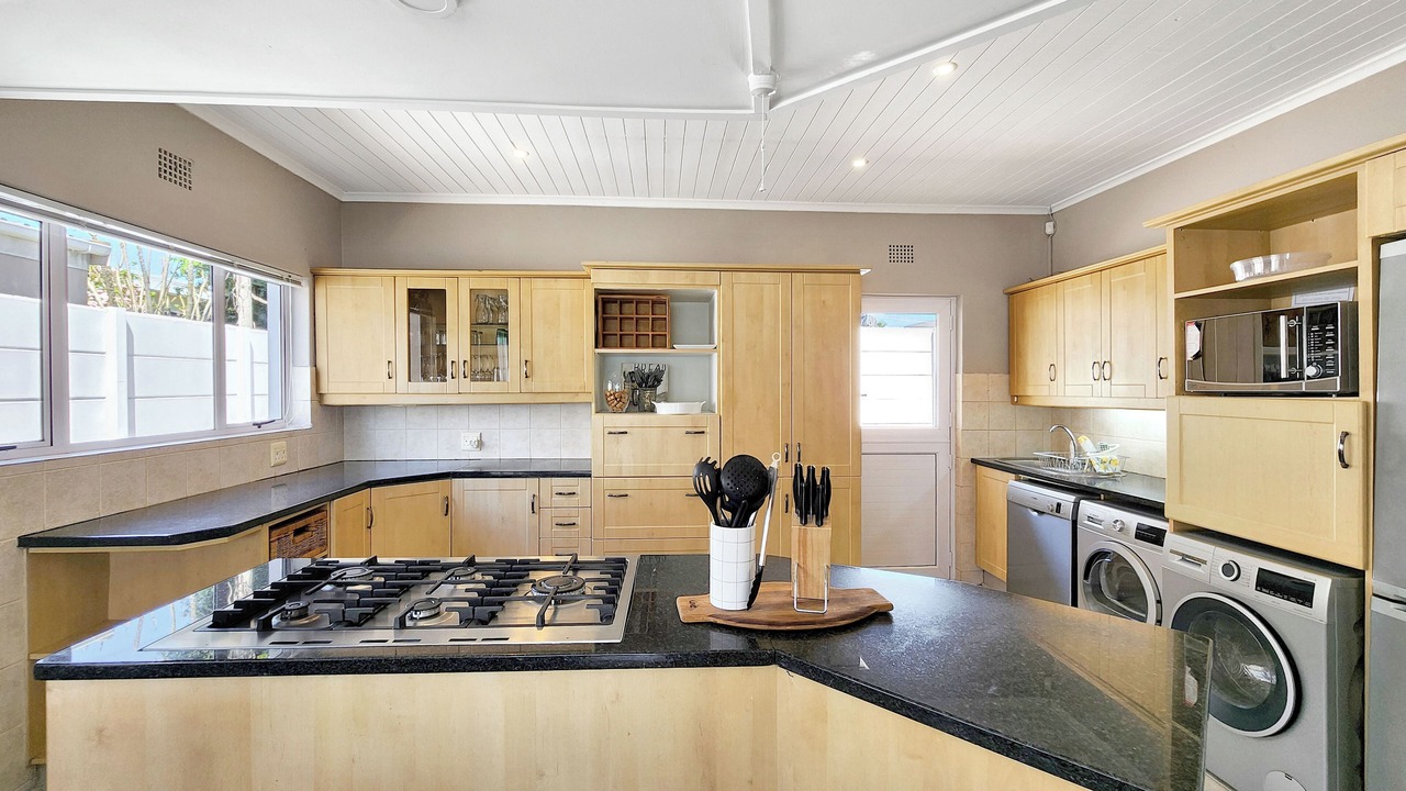 Photo of Kitchen in Somerset West