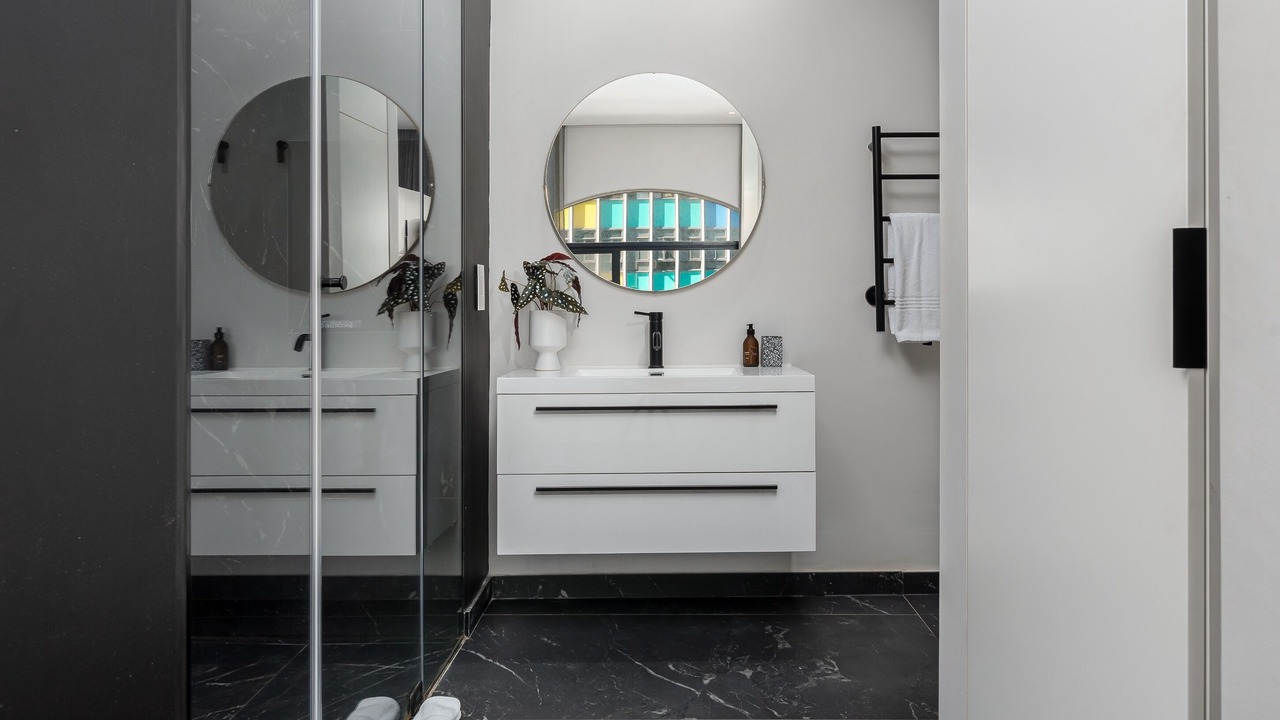 Photo of Bathroom in Cape Town City Centre