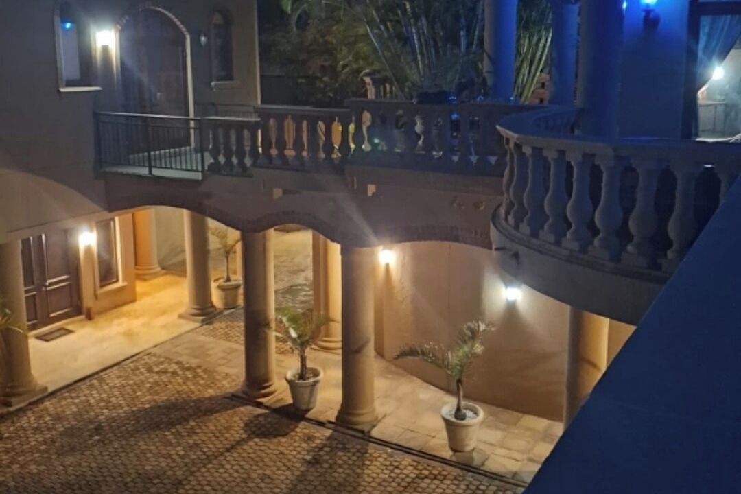 Photo of Patio Balcony in Sheffield Beach