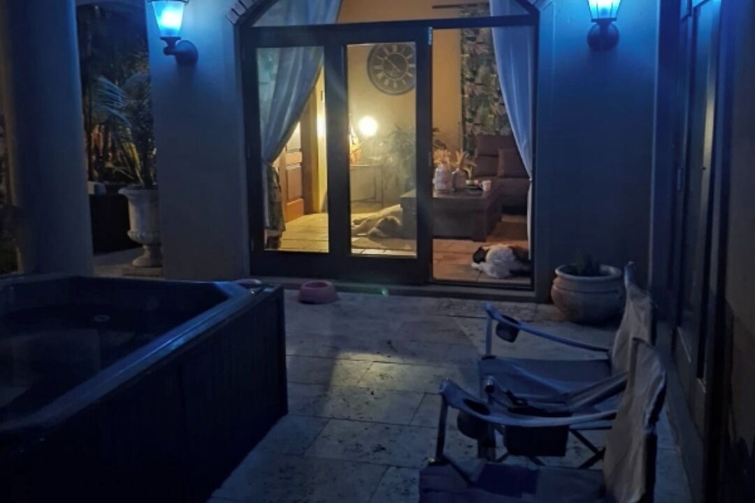 Photo of Patio Balcony in Sheffield Beach