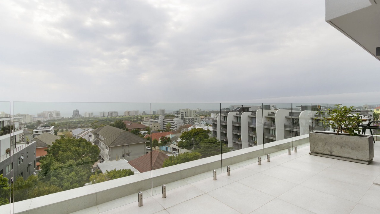 Photo of Patio Balcony in Three Anchor Bay