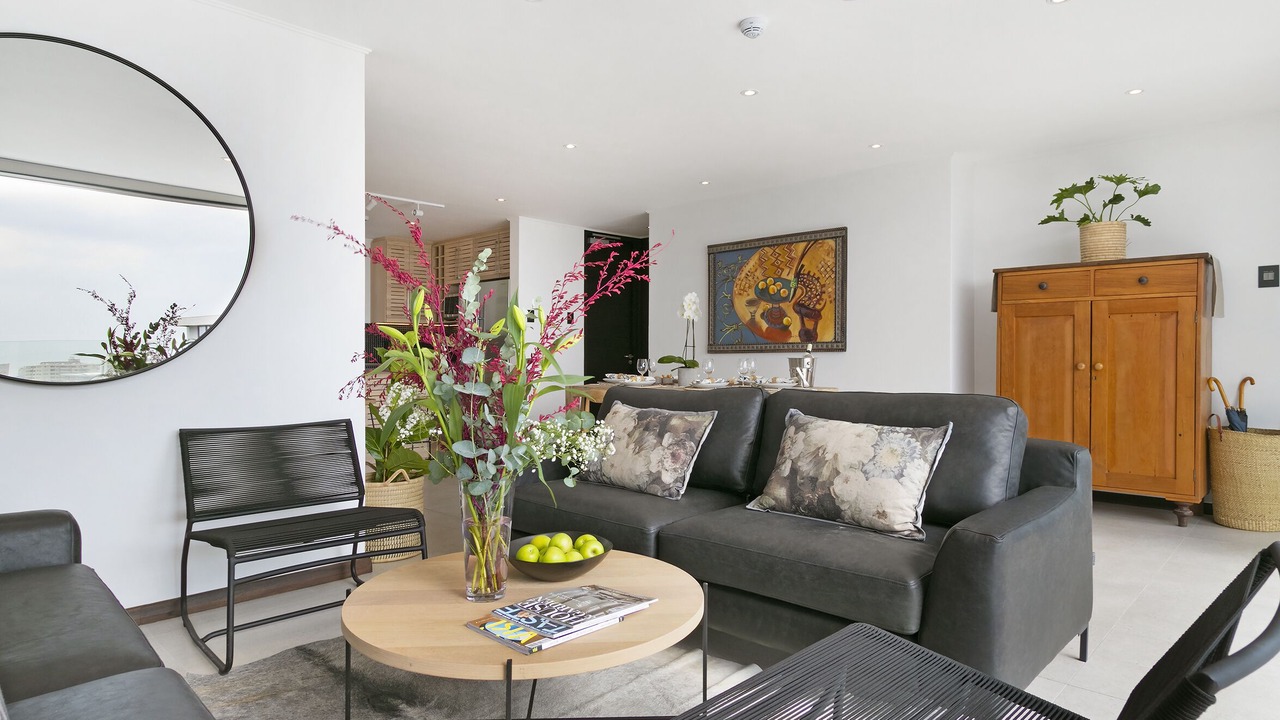 Photo of Livingroom in Three Anchor Bay