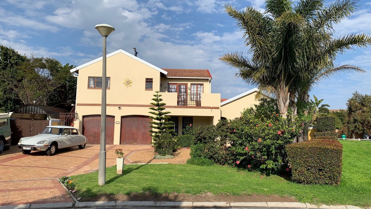 Photo of Outdoor in Bloubergstrand