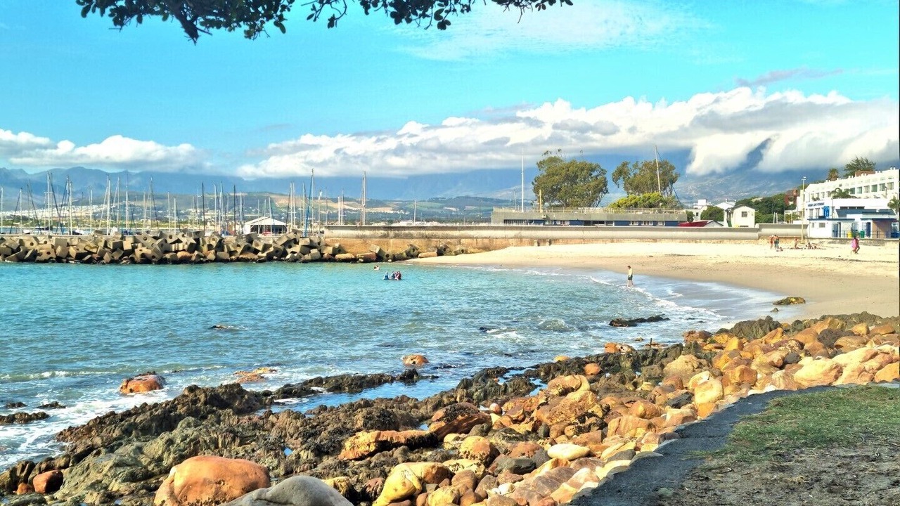 Photo of Others in Gordons Bay Central