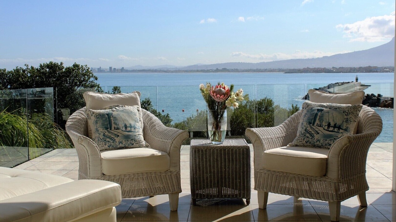 Photo of Patio Balcony in Gordons Bay Central