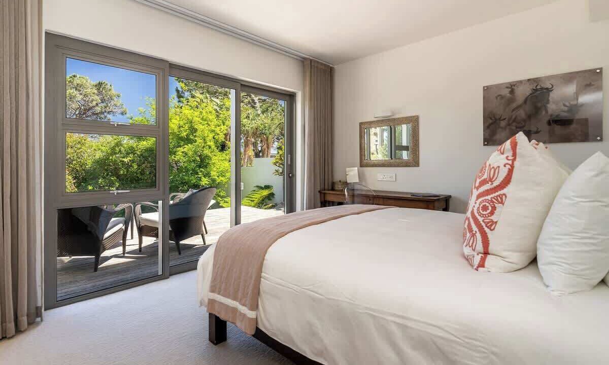 Photo of Bedroom in Camps Bay