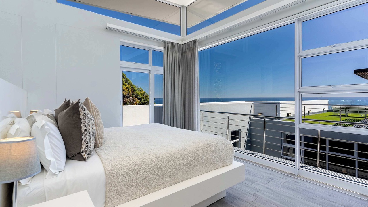 Photo of Bedroom in Camps Bay