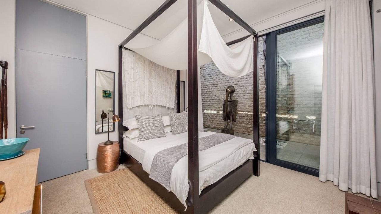Photo of Bedroom in Cape Town City Centre