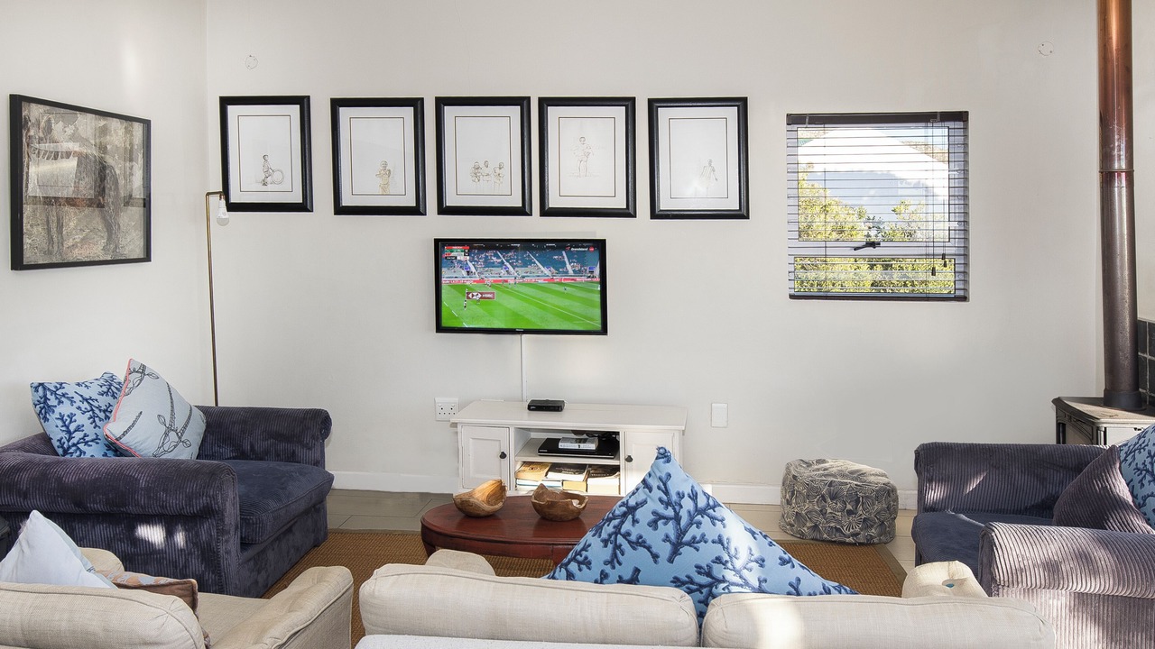 Photo of Livingroom in Simon's Town