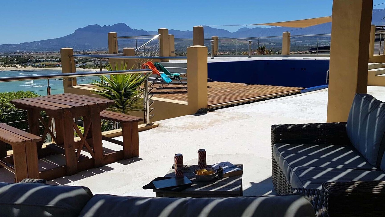 Photo of Patio Balcony in Mountainside