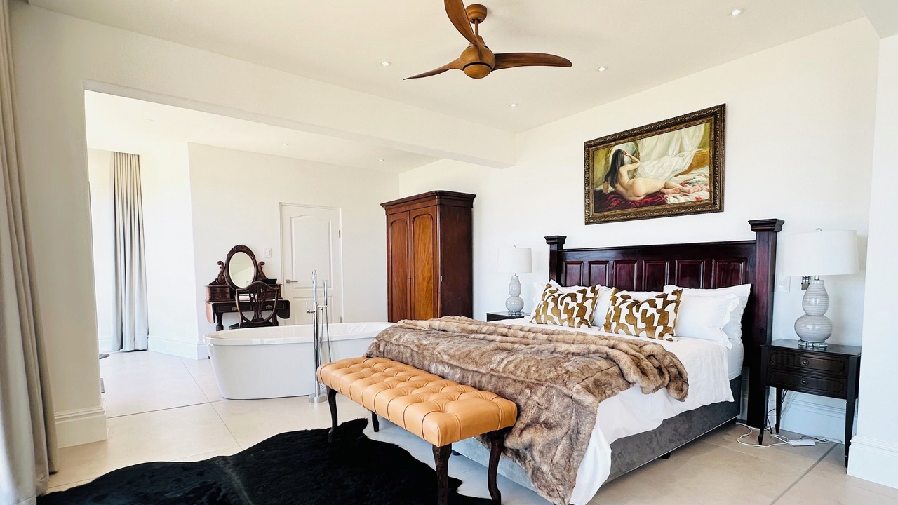 Photo of Bedroom in Mountainside