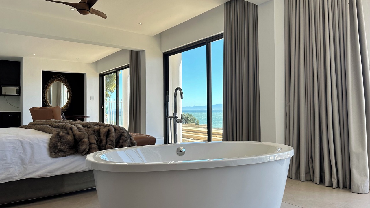Photo of Bedroom in Mountainside