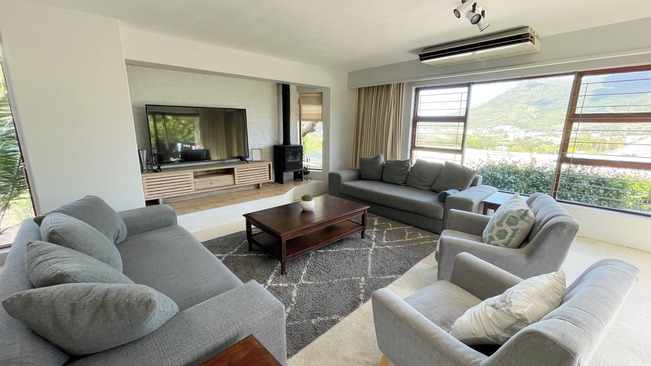 Photo of Livingroom in Scott Estate