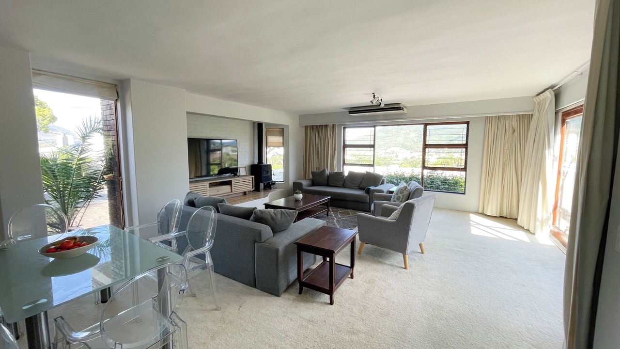 Photo of Livingroom in Scott Estate