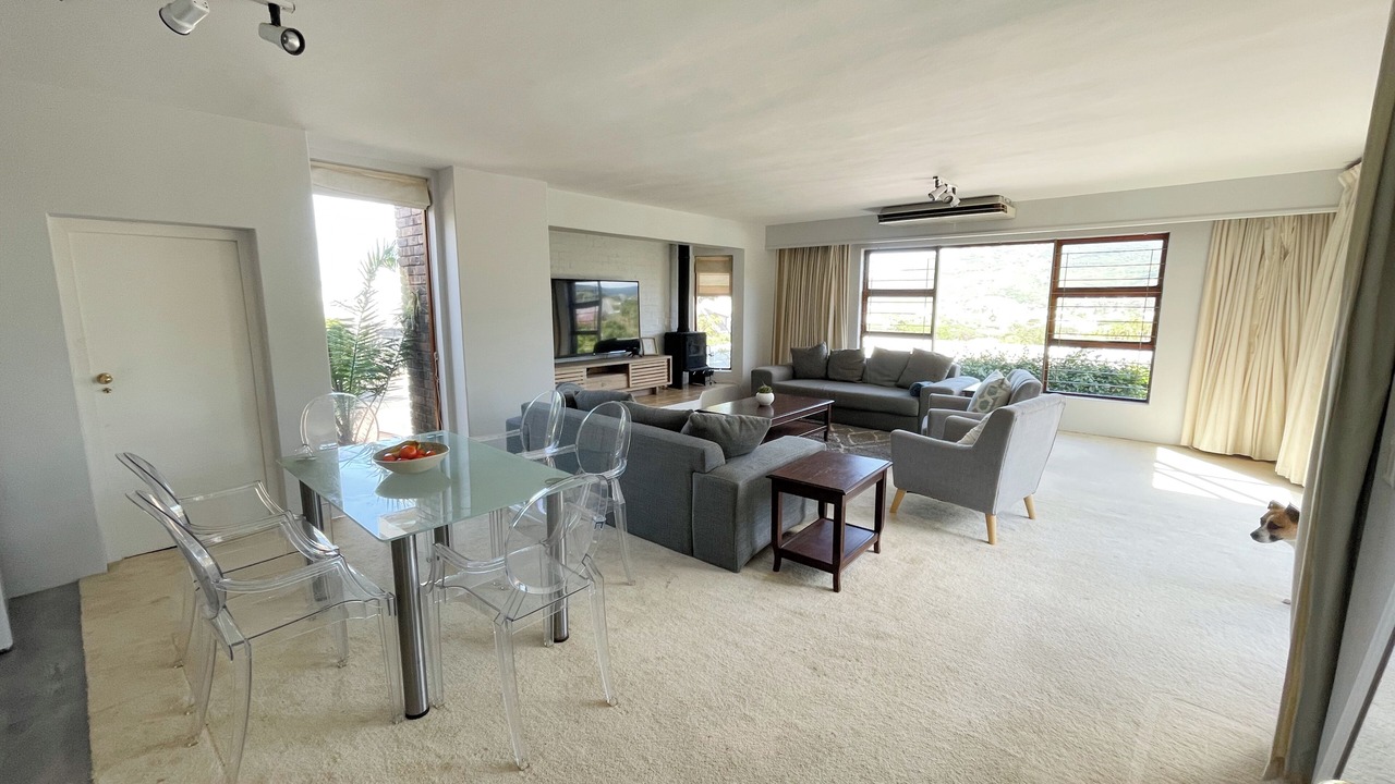 Photo of Livingroom in Scott Estate