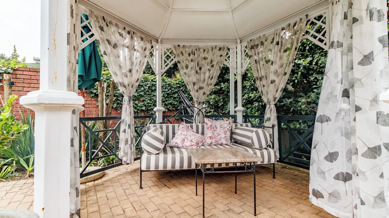 Photo of Patio Balcony in Greater Johannesburg Metropolitan Area