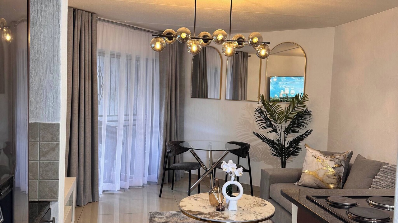 Photo of Livingroom in Greater Johannesburg Metropolitan Area
