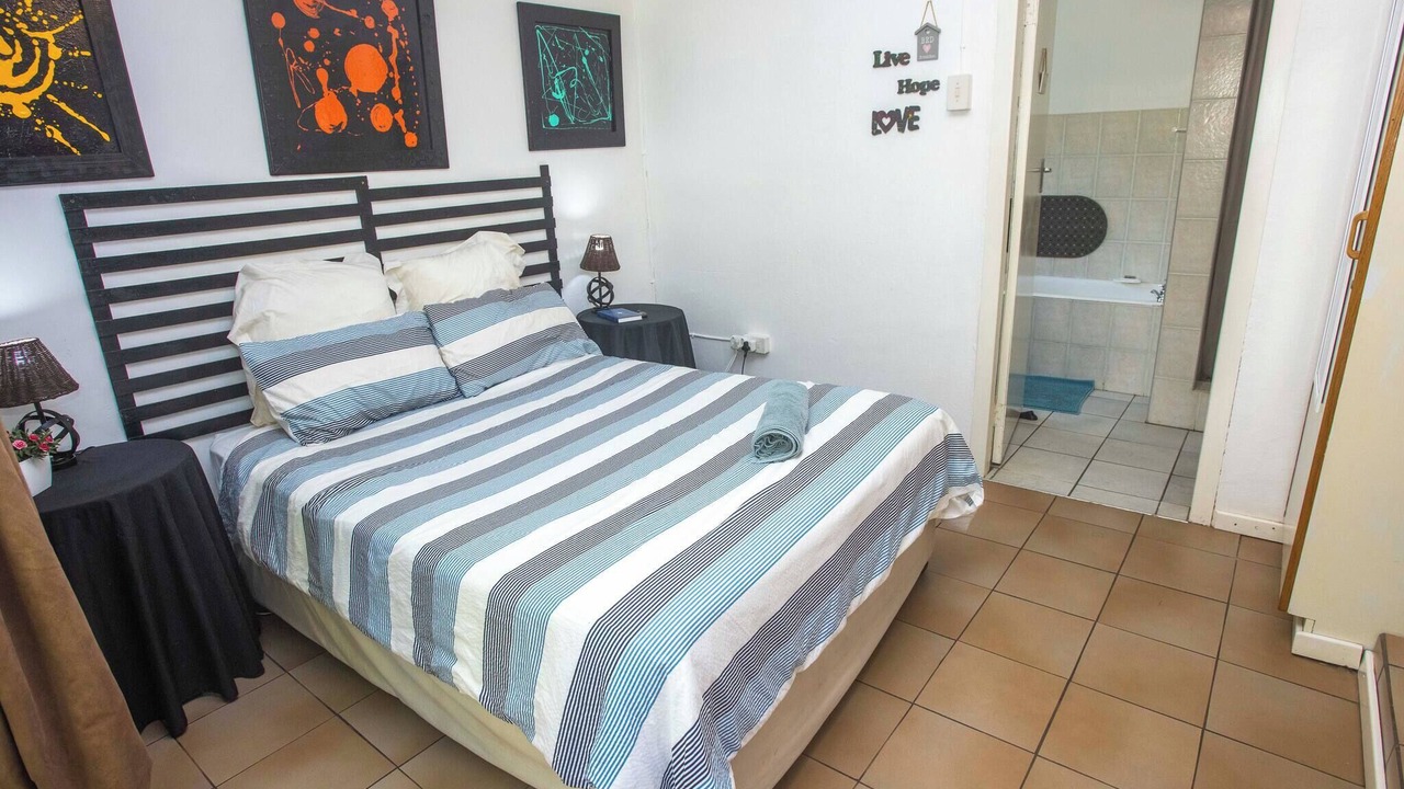 Photo of Bedroom in Umtentweni