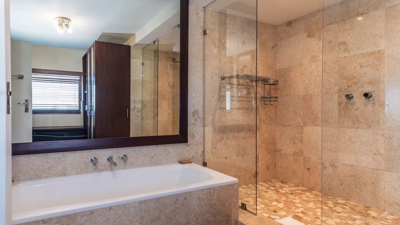 Photo of Bathroom in Mouille Point