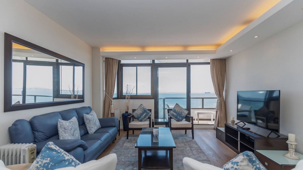 Photo of Livingroom in Mouille Point