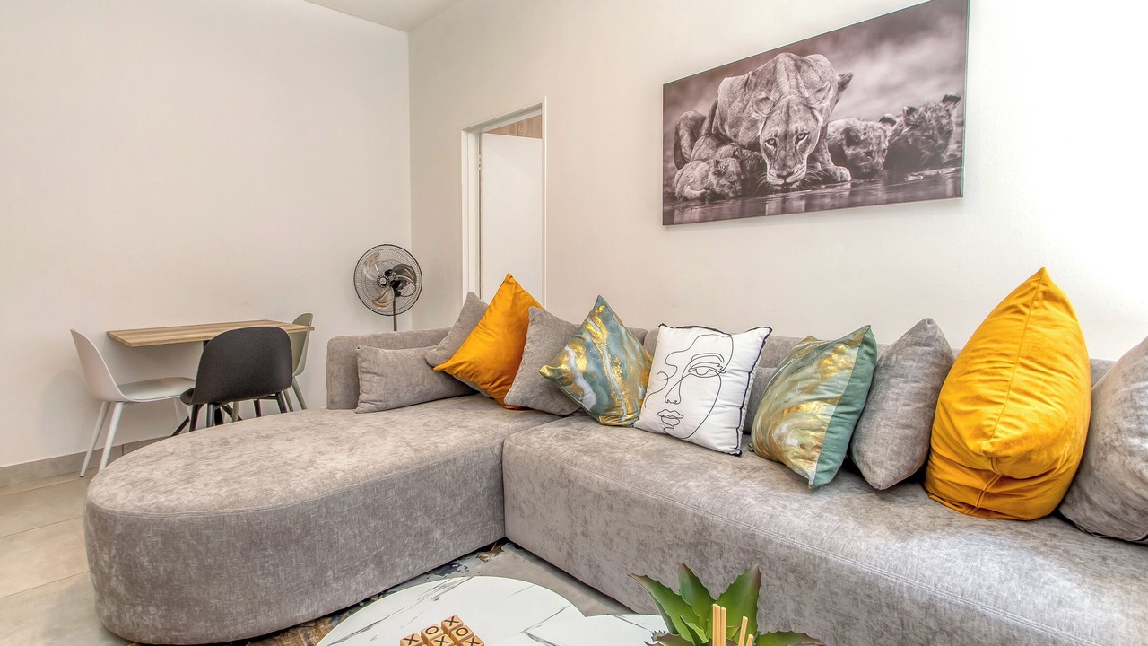 Photo of Livingroom in Greater Johannesburg Metropolitan Area
