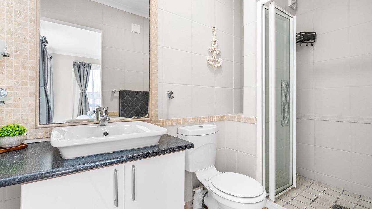 Photo of Bathroom in Strand