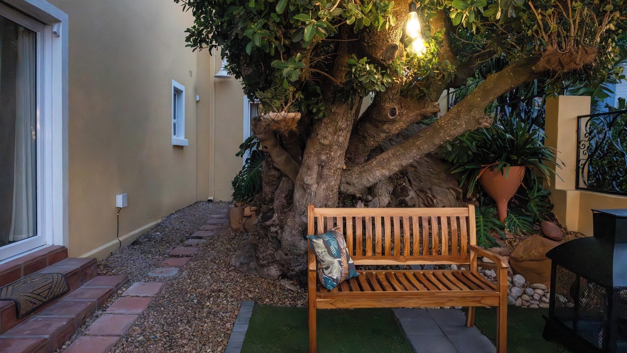 Photo of Patio Balcony in Gordons Bay Central
