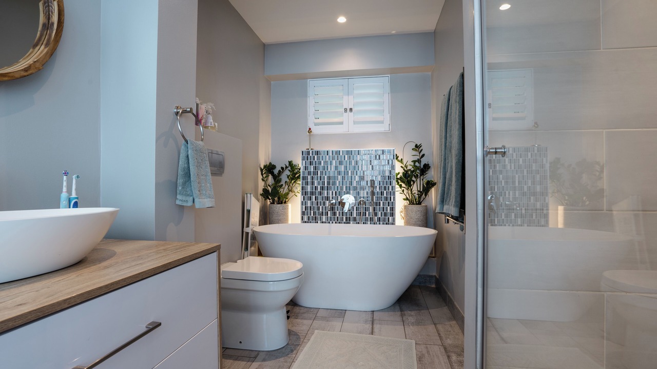 Photo of Bathroom in Three Anchor Bay