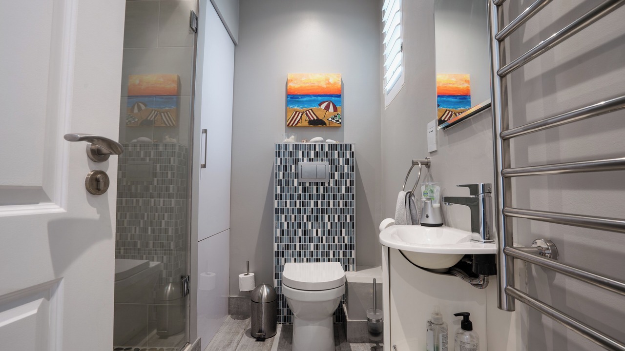 Photo of Bathroom in Three Anchor Bay