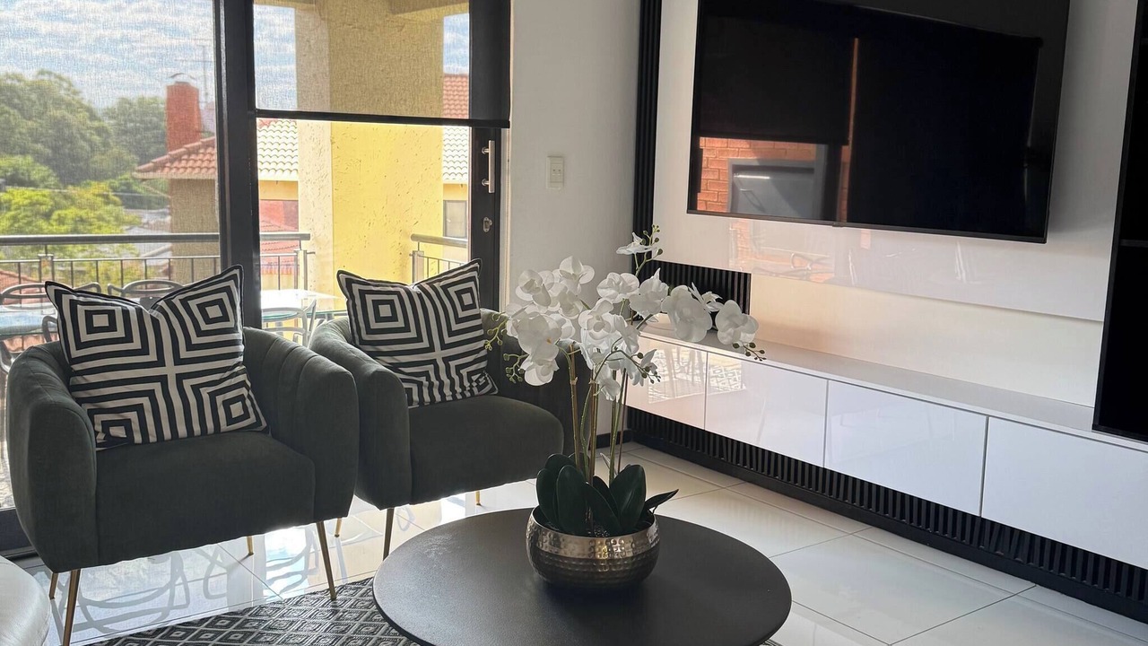 Photo of Livingroom in Greater Johannesburg Metropolitan Area