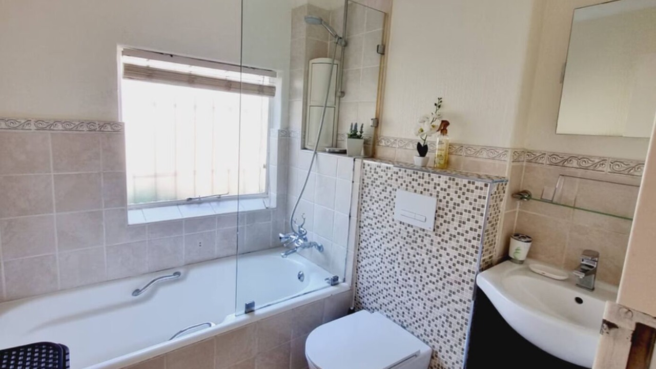 Photo of Bathroom in Sandown