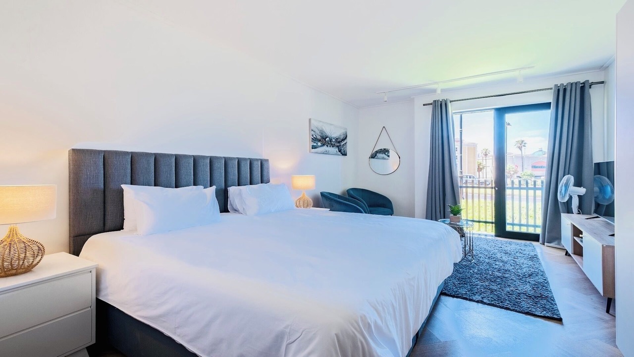 Photo of Bedroom in Century City