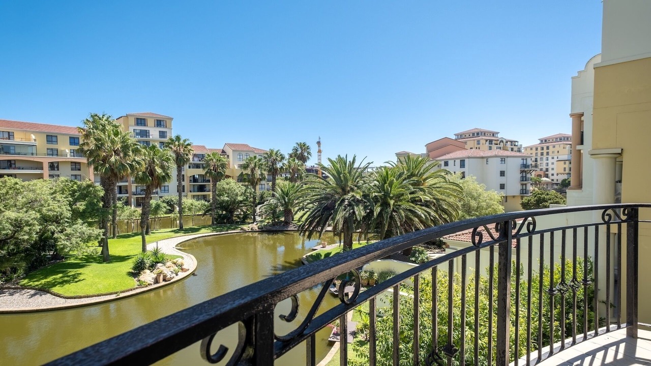 Photo of Patio Balcony in Century City